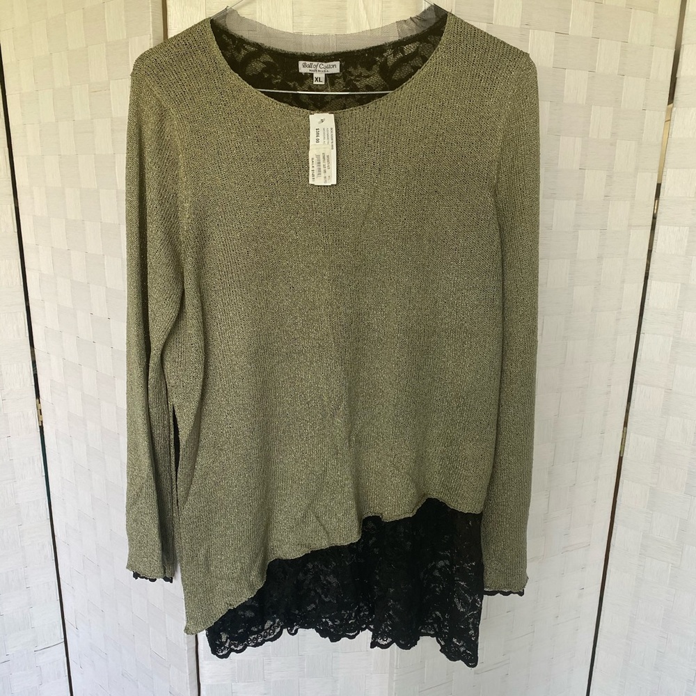 NWT XL Ball of Cotton Green/Black Lace Top